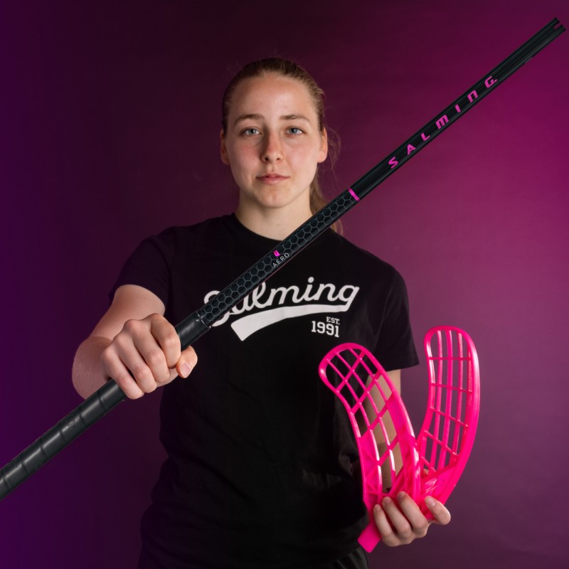 SALMING Q-Series Aero F27 Black/Magenta 100 cm Shaft